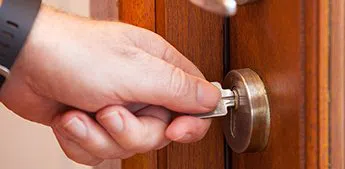 Lock Locksmith Tech Overland Park, KS 913-364-2667 Lock Locksmith Tech Overland Park, KS 913-364-2667 - ignition-repair